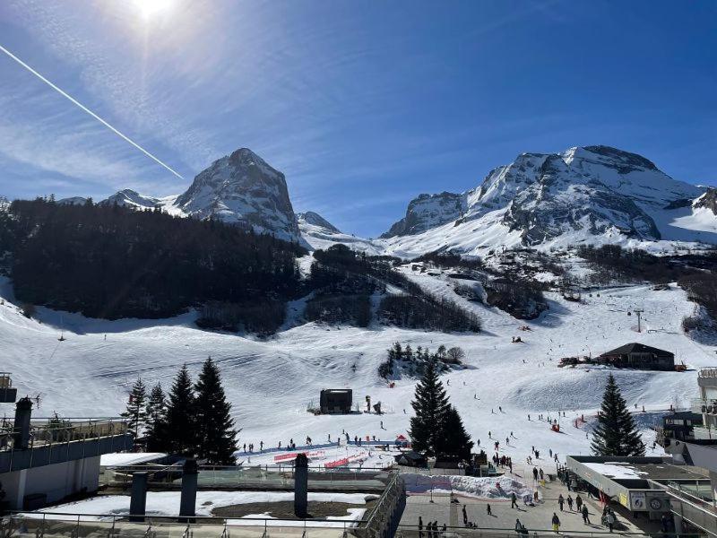 Gourette Pied Des Pistes Lägenhet Eaux-Bonnes Exteriör bild
